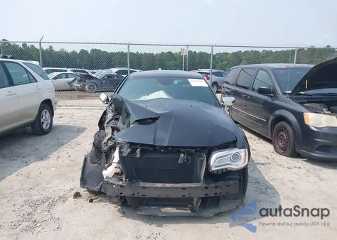 2014 Chrysler 300C из США, поврежденный, VIN 2C3CCAEG0EH181026